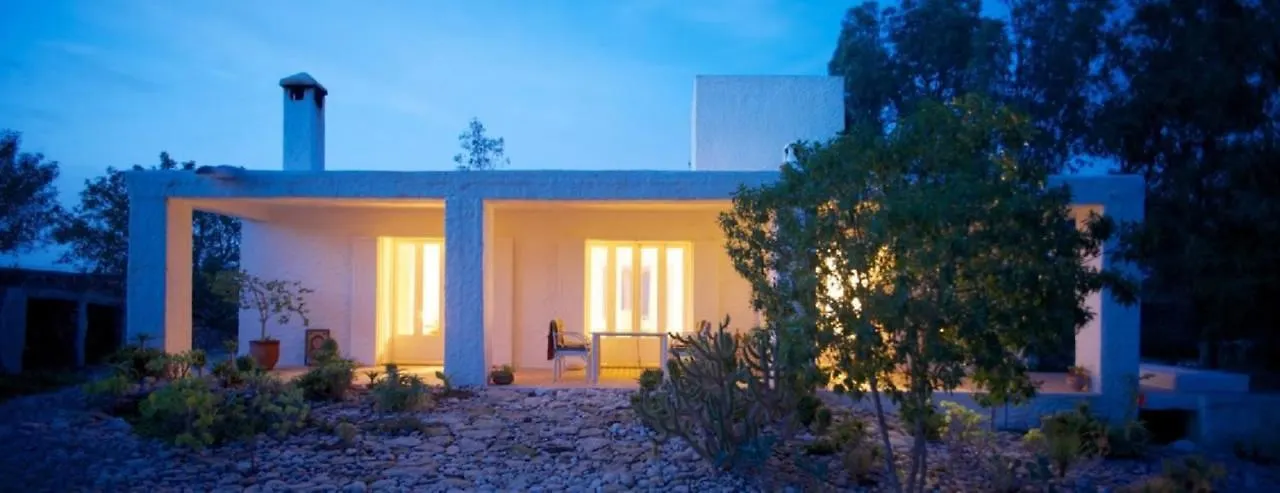 Unique Architect\'S House contacts